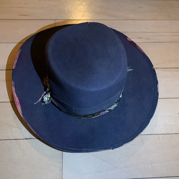 Custom Fumile Handmade Rabbit Fur Hat - Picture 2 of 3